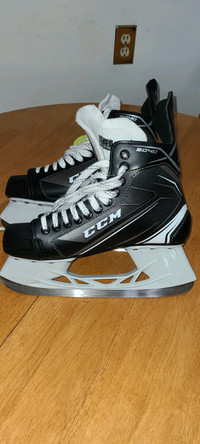 Men's CCM skates