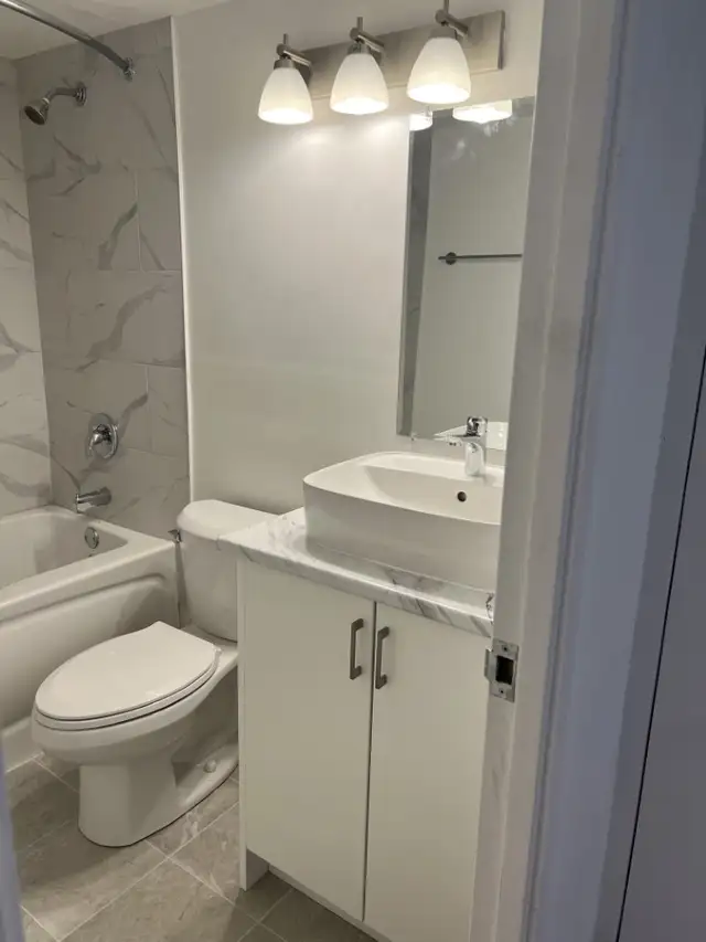 Bright 3 bedroom 2 bathroom west end