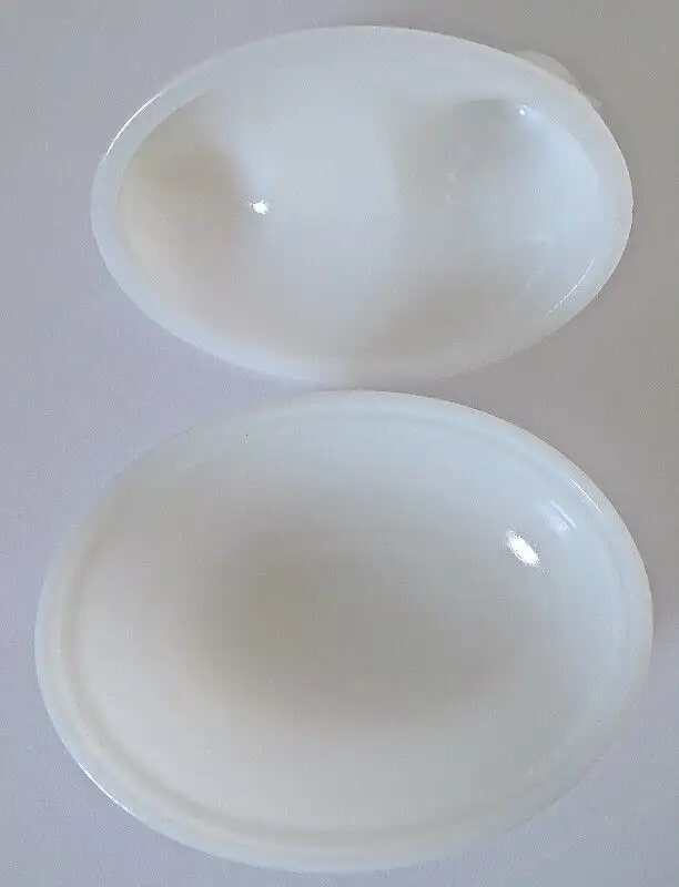 Vintage. Collection. Petite poule en milk glass in Arts & Collectibles in Lévis - Image 9