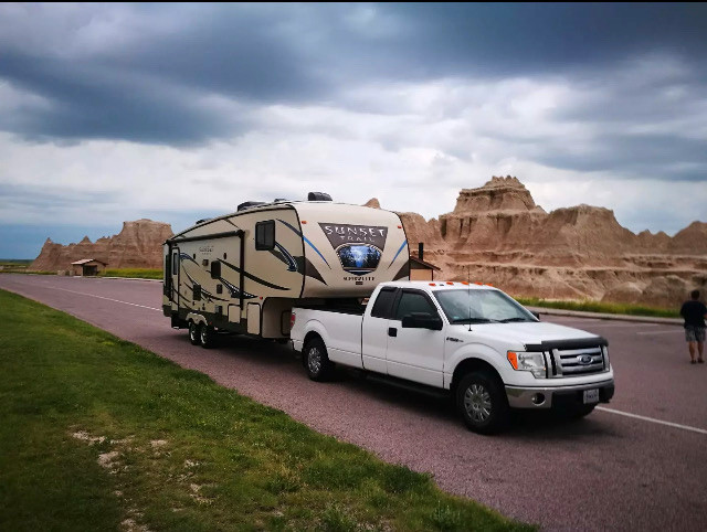 super light 5th wheel in RV & Camper Parts & Accessories in Richmond