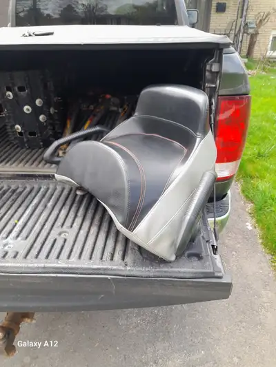 2up seats ,have 2 of them in excellent shape with all hardwear and brackets to install ,had them on...