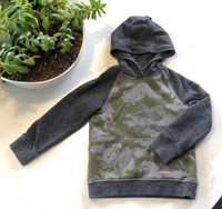 Size 4T RipZone Camo & Grey Pullover Hoodie / Sweater