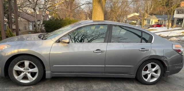 2007 Nissan Altima V6 - 3.5 SE, with sunroof in Cars & Trucks in Markham / York Region