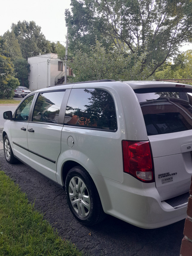 2016 Dodge Grand Caravan  104 000KM dans Autos et camions  à Ville de Montréal - Image 3