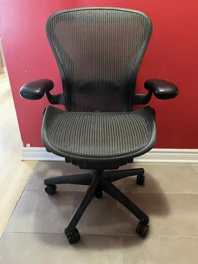Herman Miller Aeron – Size B , View more