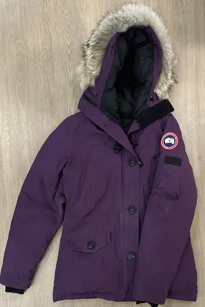 Canada Goose Montobello Women’s Parka - Medium, View more