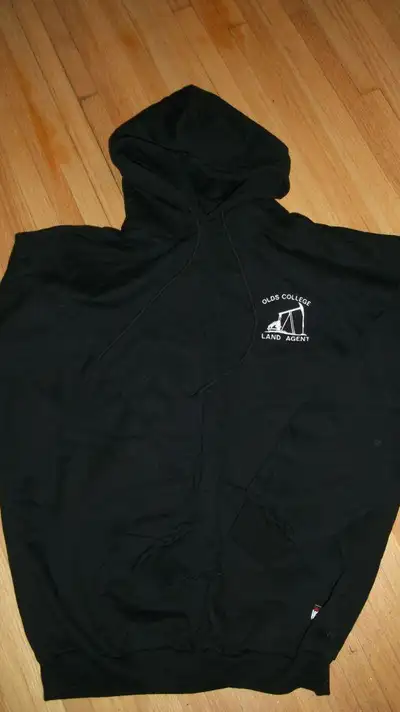 ** UofC,Sait,Olds College: Hoodie,T- Shirts,Backpack,Cap*, View more