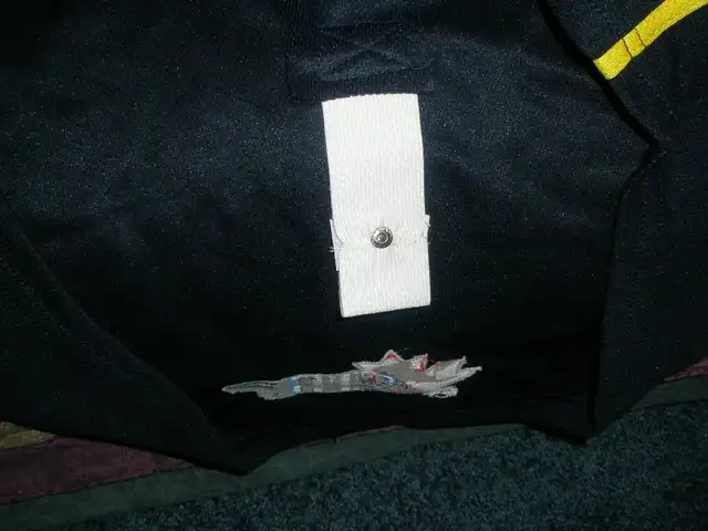 Connor McDavid Jersey in Hockey in Edmonton - Image 4