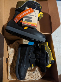 Brand NEW winter Boot, Kamik 3M thinsulate insulation, rubber ,