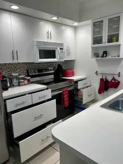 SOMPTUEUX CONDO À LOUER AU WATERSIDE VILLAGE EN FLORIDE, View more