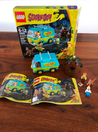 LEGO Scooby Doo sets - Mystery Machine / Mansion and Lighthouse