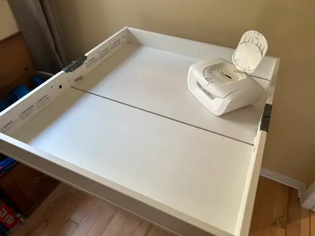 IKEA Crib and Change Table63871132281603124
