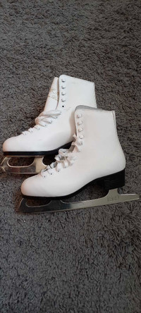 Ice skating Size 6