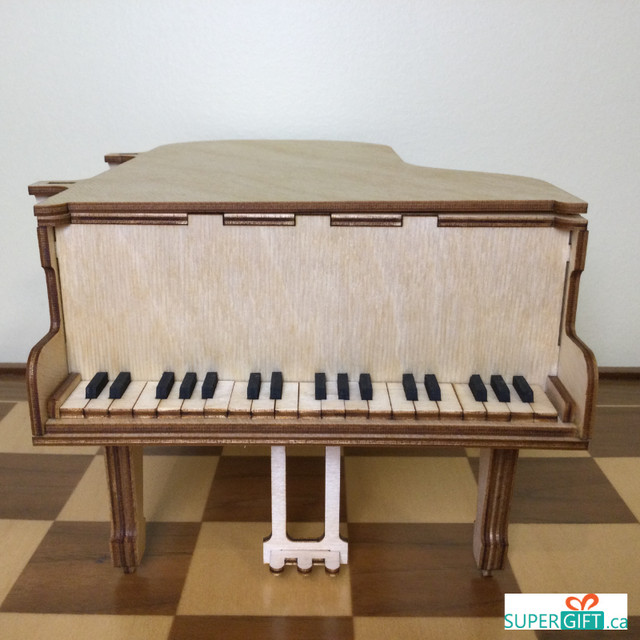 Personalized Wooden Grand    Piano    26x17x13 cm in Pianos & Keyboards in Mississauga / Peel Region - Image 3