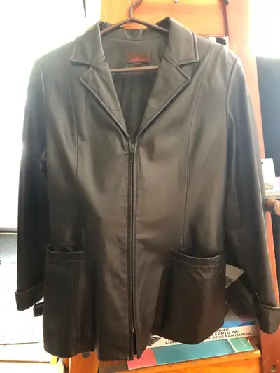 Ladies genuine leather jacket, Danier,  size M, View more