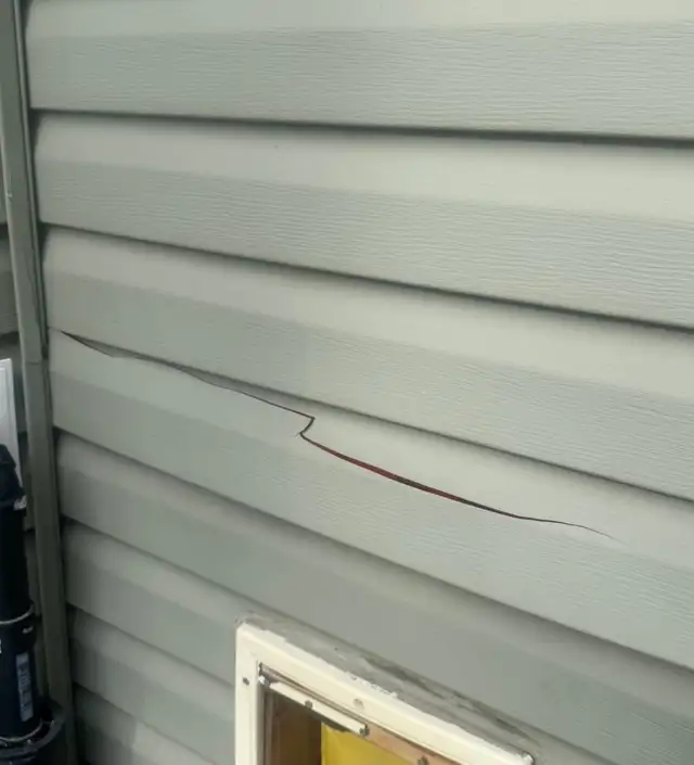Hiring exterior renovation specialist/ siding installer/ helper. in Construction & Trades in Edmonton - Image 4