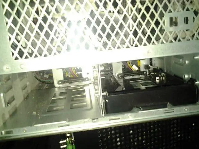 Dell Precision t7810 Xeon 2 x E5-2630  6core (12 cores) 16GB ddr in Desktop Computers in City of Montréal - Image 6