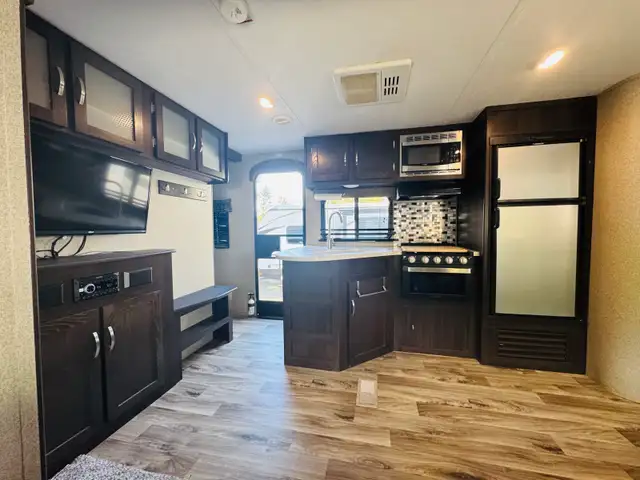 2020 Keystone Springdale Travel Trailer in Travel Trailers & Campers in Kelowna - Image 6