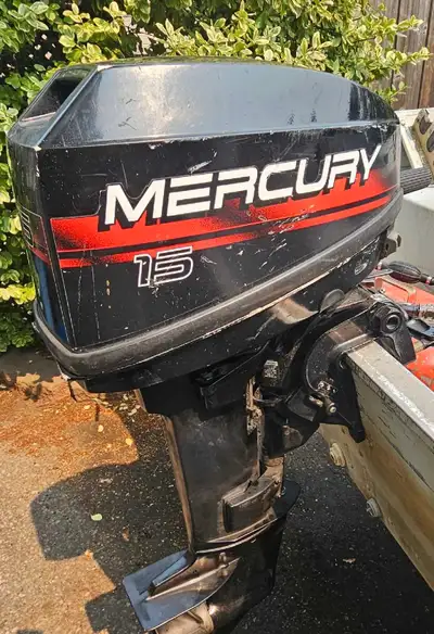 15hp (1998) Mercury 2 Outboard motor, 2 stroke with tank and hose