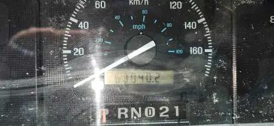 Motorhome : start drives stops low km tires are good , I start to renew it and had to stop renovatio...