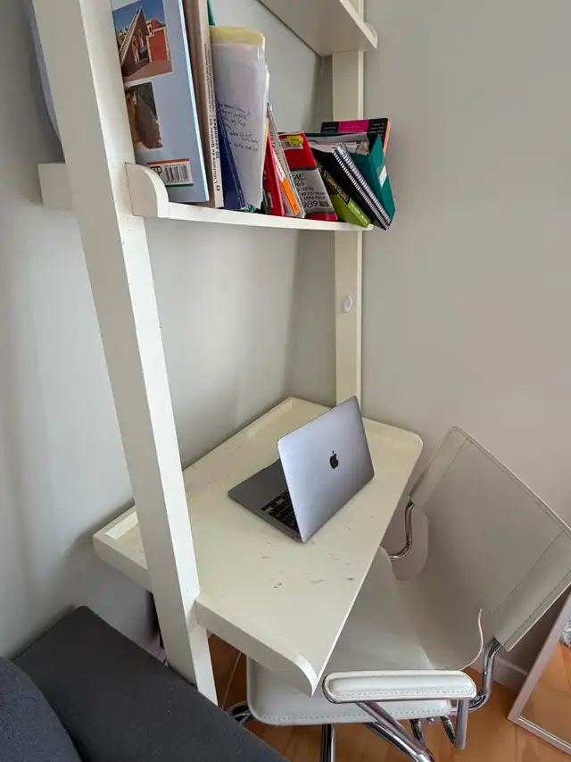 Computer desk + chair in Desks in City of Toronto - Image 4