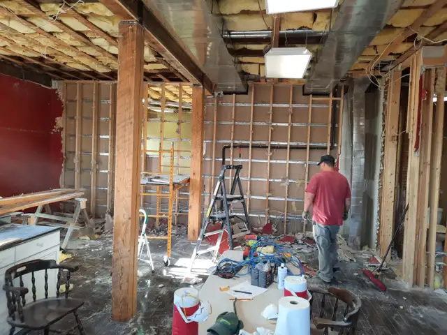 OLD FASHIONED HANDYMAN SERVICES600053759125104645