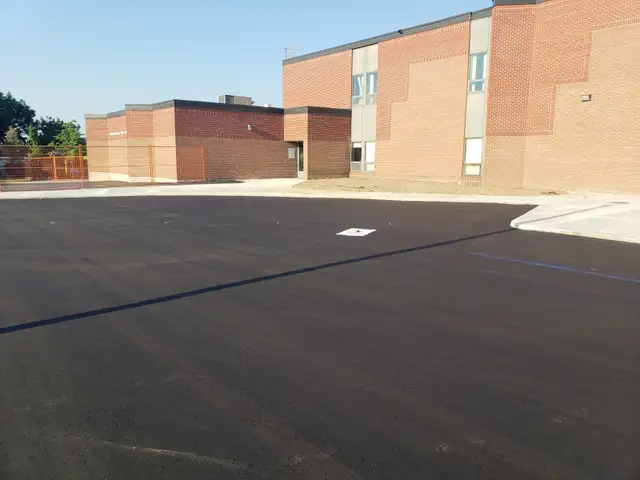 Commercial Asphalt Paving  416-818-097063760466520193121