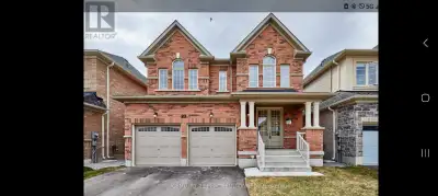 4 bed 4 bath home, walk to the beach