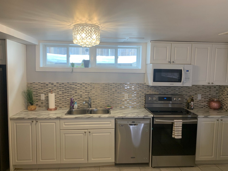 Spacious 2-Bedroom in Beechwood All Inclusive Avl Furnished 4