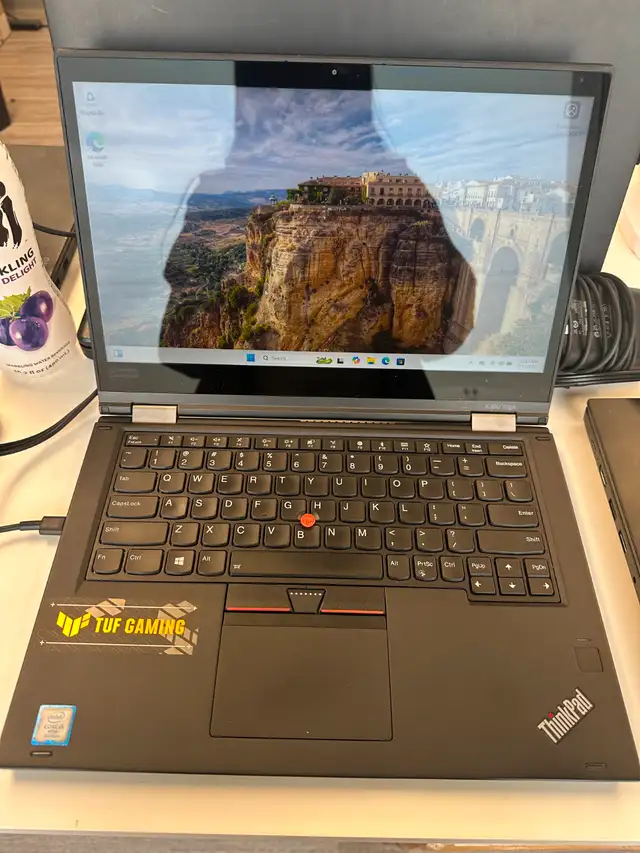 Touch Screen Lenovo ThinkPad X380 Yoga, i5-8th, 16GB RAM+ 256GB in Laptops in Edmonton - Image 4