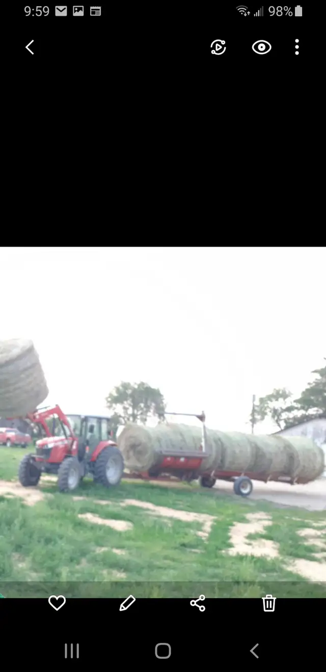 Bale picker in Farming Equipment in Saskatoon - Image 2