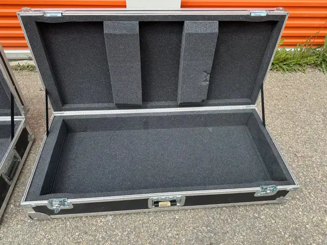 Two Clydesdale Heavy Duty Hard Shell Cargo Cases (Trunks)62863271934466123