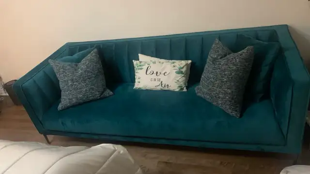 Tufted Sofa445588812889466883