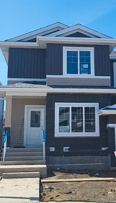 New  4 Bed  2.5 Bath Duplex Parkside Glenridding SW Edmonton
