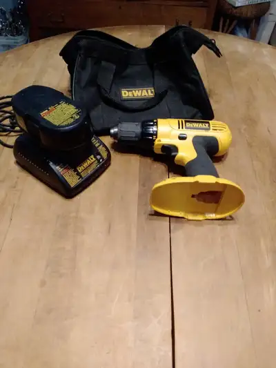 Dewalt 18volt nickel cadmium battery Drill Driver 18volt battery and battery charger This can be con...