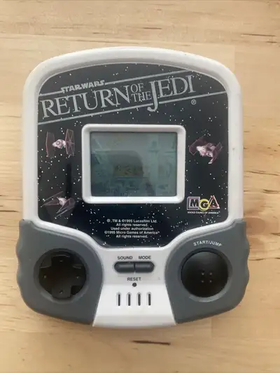 VINTAGE 1995 STAR WARS ROTJ HANDHELD ELECTRONIC GAME BY MGA, View more