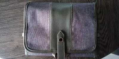 Emirat Business Class Toiletry Bags Signed by Bulgary, View more