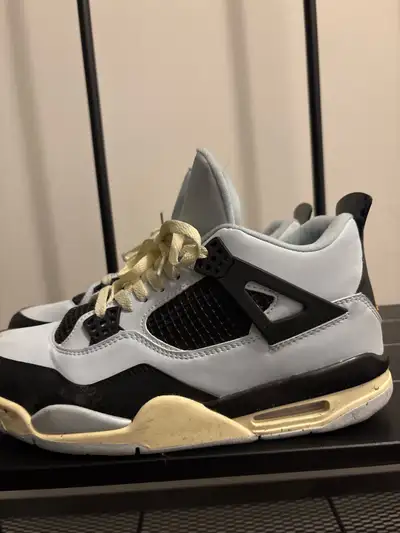 Air Jordan 4 Retro, View more