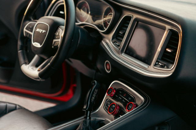 2017 Dodge Challenger SRT Hellcat 1000hp MANUAL in Cars & Trucks in Sudbury - Image 3