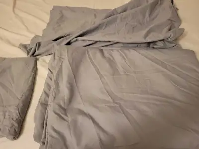 Queen duvet cover and 2 pillow case, View more