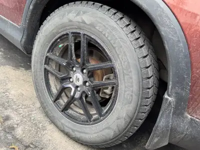 Almost new 10/32 good condition, just take over my car ,one of the best winter tire in the world Cas...