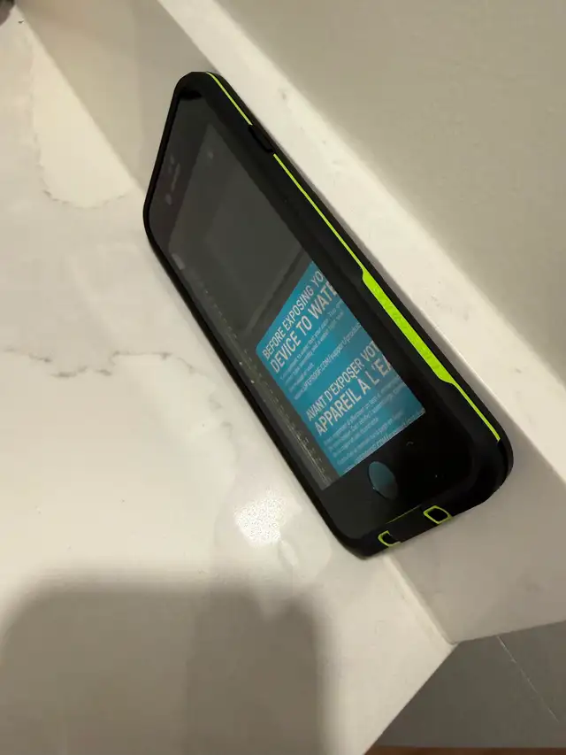 LifeProof iPhone 8 Case in Cell Phone Accessories in Markham / York Region - Image 4