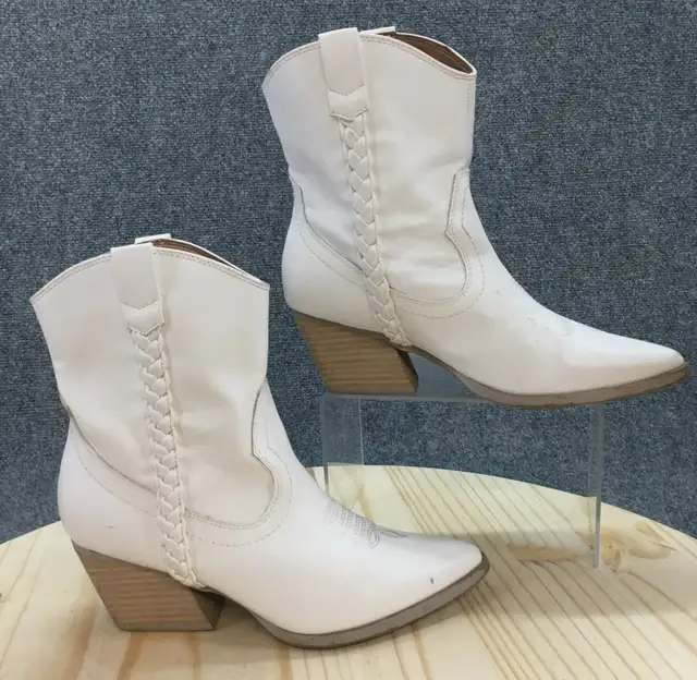 Brand New Dolce Vita Stampede Women’s Cowboy Boots - White in Women's - Shoes in Calgary - Image 8