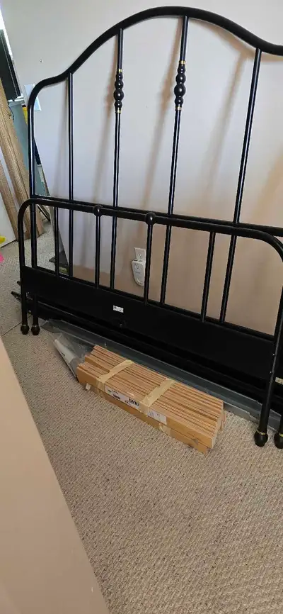 I'm selling this metal full bed frame it is in perfect condition.$200 OBO