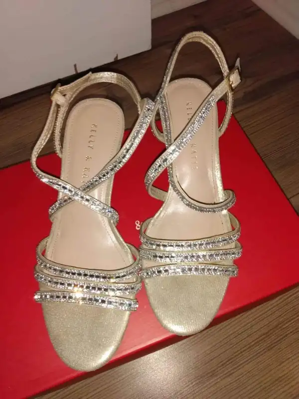 Beautiful Ladies Dress Shoes in Women's - Shoes in Bedford - Image 2