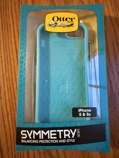 iPhone 5 / 5s OtterBox case, View more