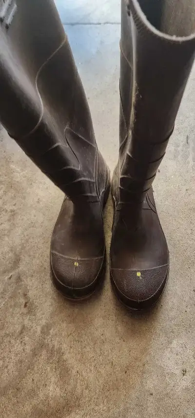 men's size 9 Goodall brand steel toe and shank rubber boots , View more
