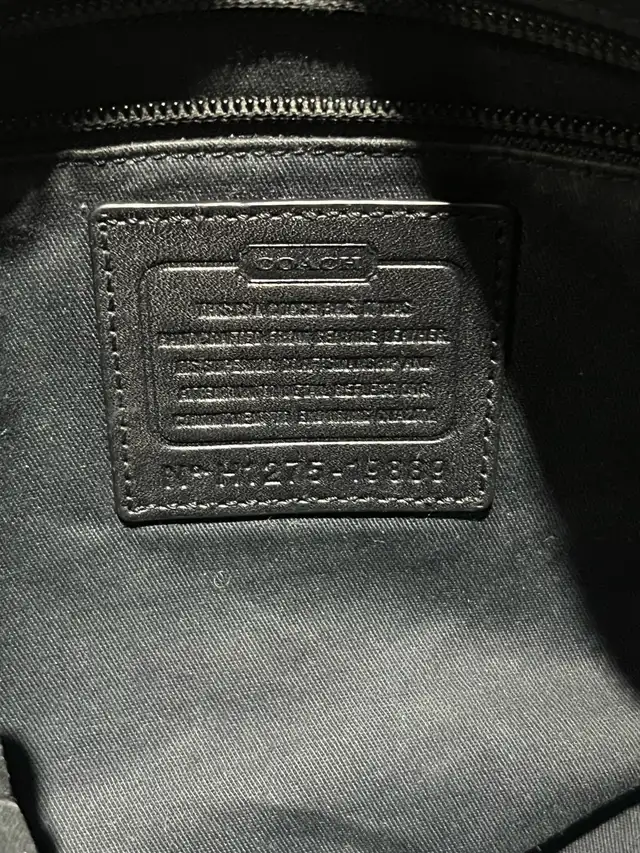 Vintage Coach Black Genuine Leather Bag in Women's - Bags & Wallets in City of Toronto - Image 9