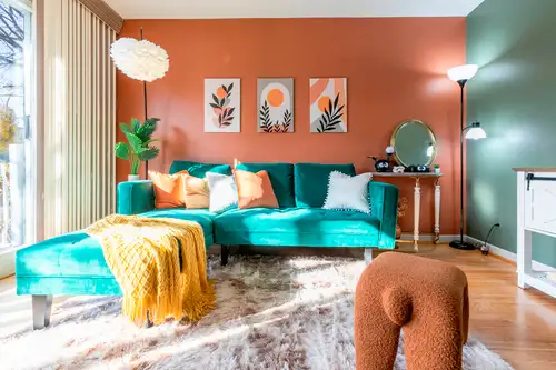 Furnished 3-Bedroom Apartment | 3 min to Metro Cadillac | For APRIL Full Month Beautiful fully renov...