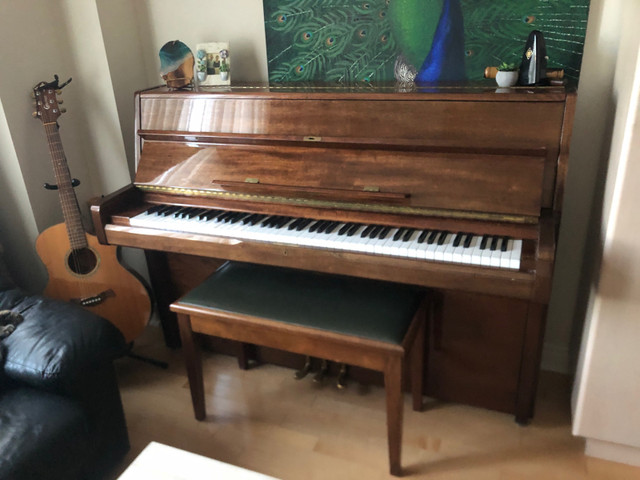 Horugel upright piano  in Pianos & Keyboards in Markham / York Region - Image 2